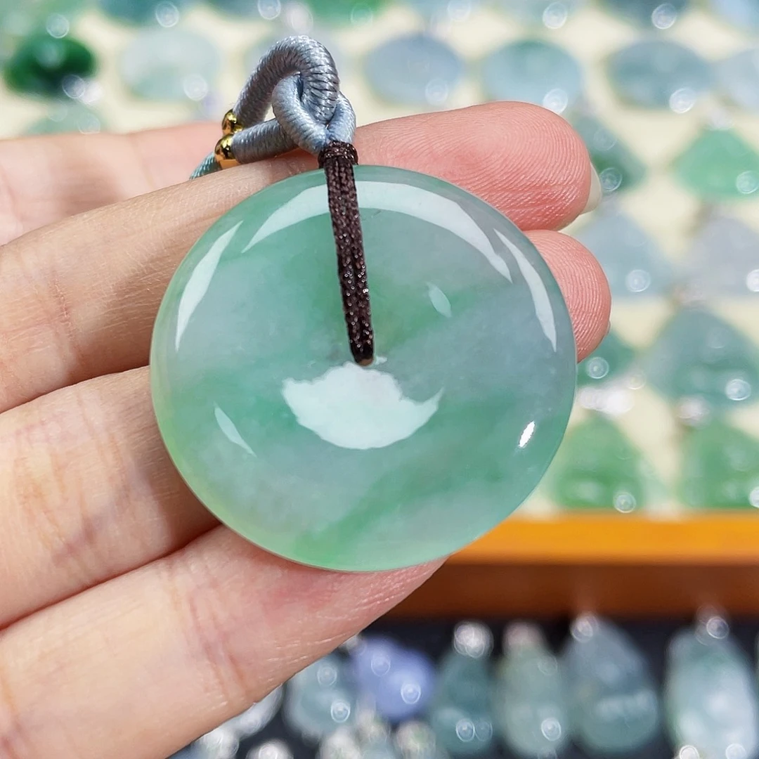 翡翠未镶嵌颈饰吊坠