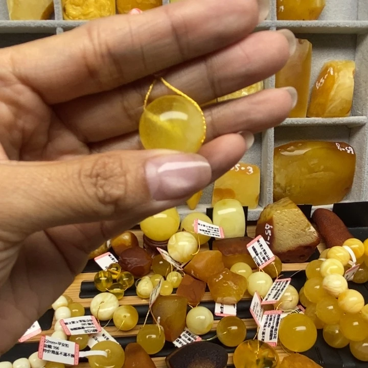 琥珀未镶嵌裸石原石