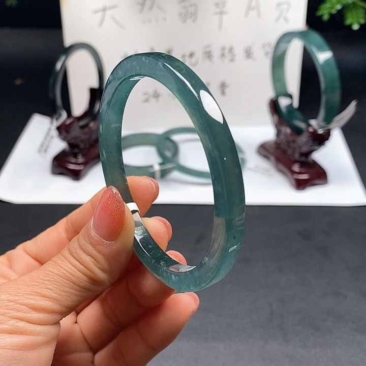 翡翠手镯未镶嵌57尺寸