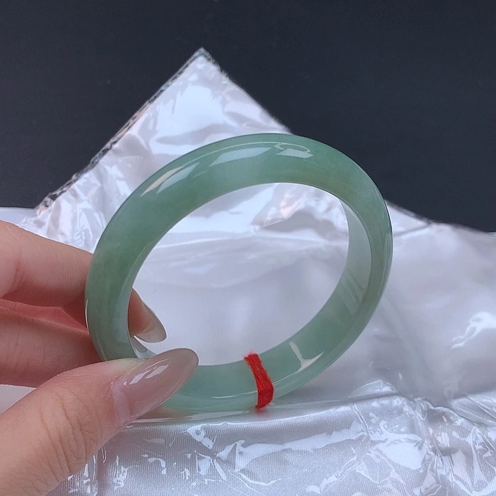 翡翠未镶嵌手镯57