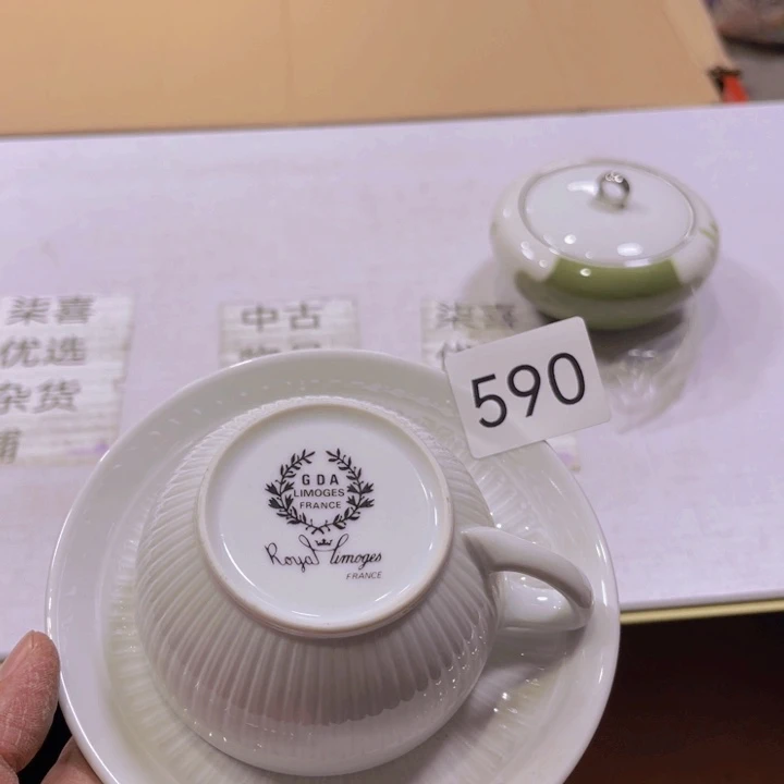 盖碗瓷器的造型和造型也