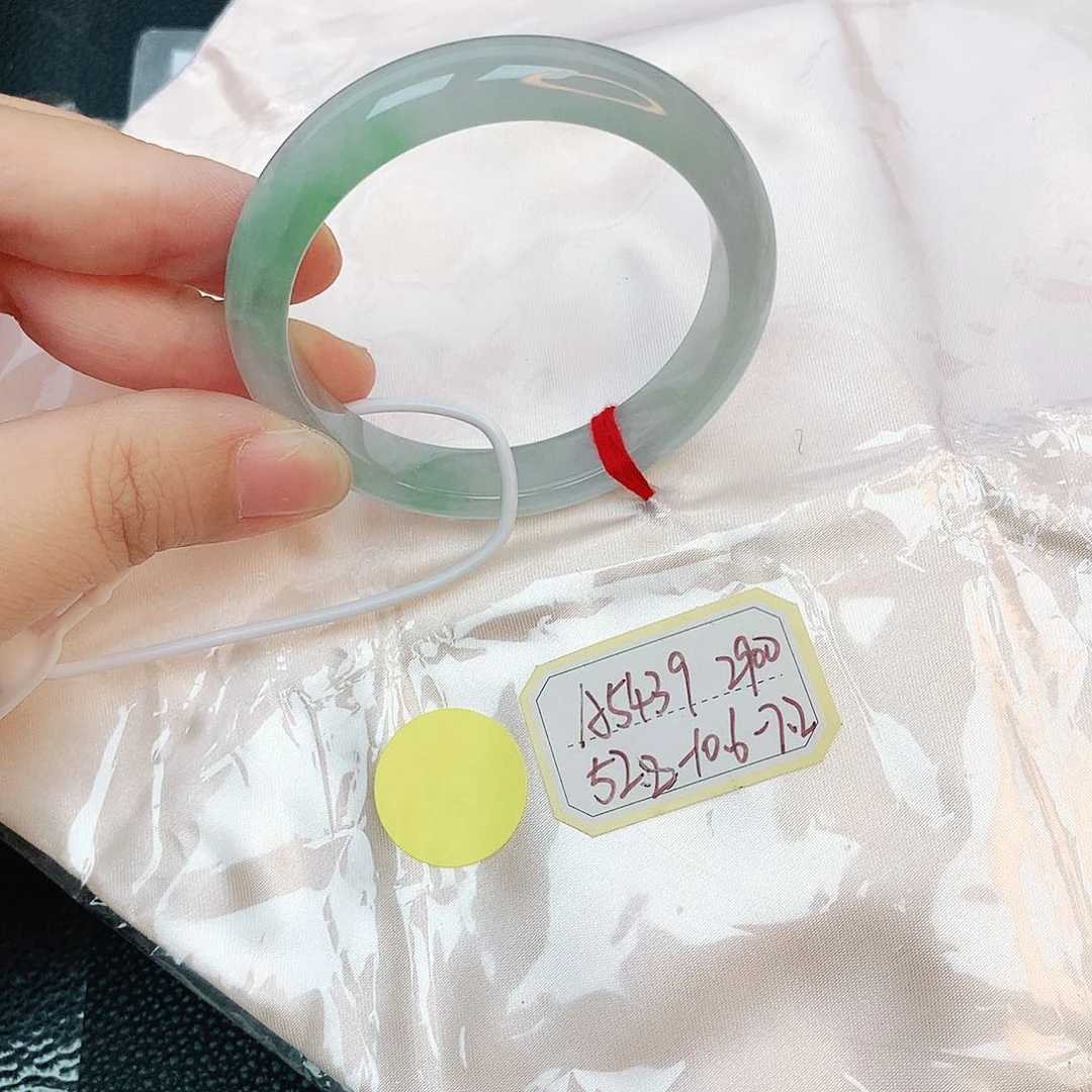 翡翠手镯未镶嵌缅甸翡翠