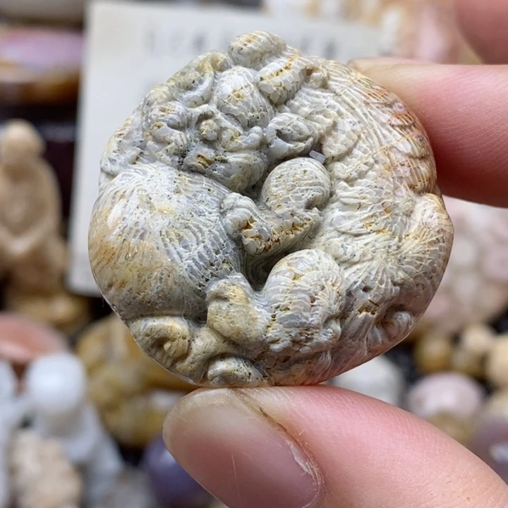 硅化珊瑚（珊瑚玉）未镶嵌颈饰有瑕 小