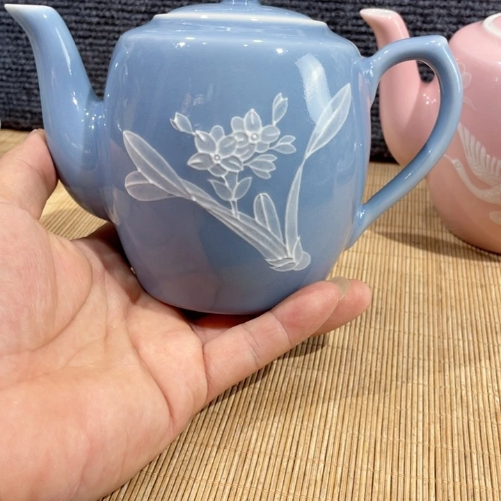 稼***句单色釉兰花茶壶一把