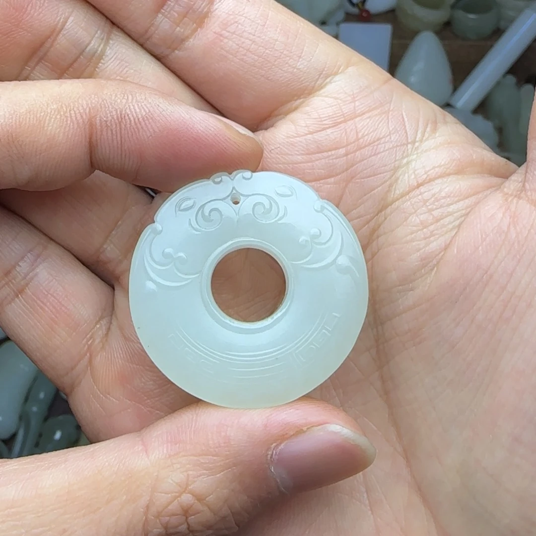 和田玉挂件未镶嵌双龙护主