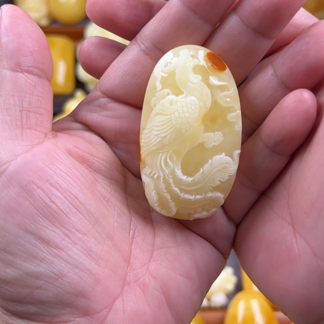 琥珀未镶嵌颈饰纯天然蜜蜡