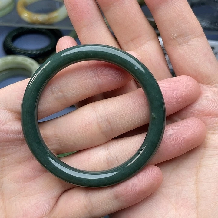 和田玉（青玉）手镯未镶嵌52.5mm 有棉