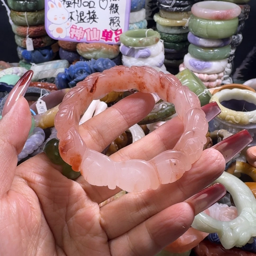 石英质玉（佘太翠）未镶嵌手镯10，56。微瑕不退换