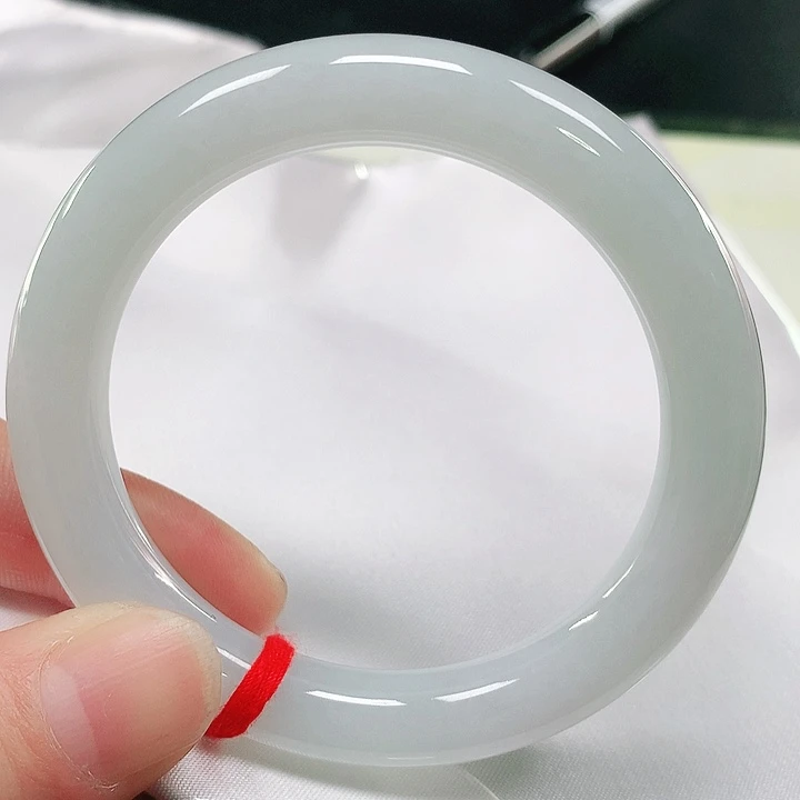 翡翠手镯（圆镯）未镶嵌天然翡翠手镯