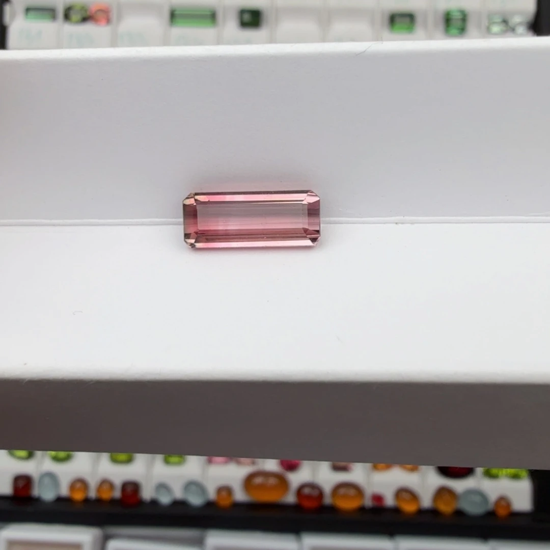 木***—碧玺未镶嵌珠宝半成品天然
