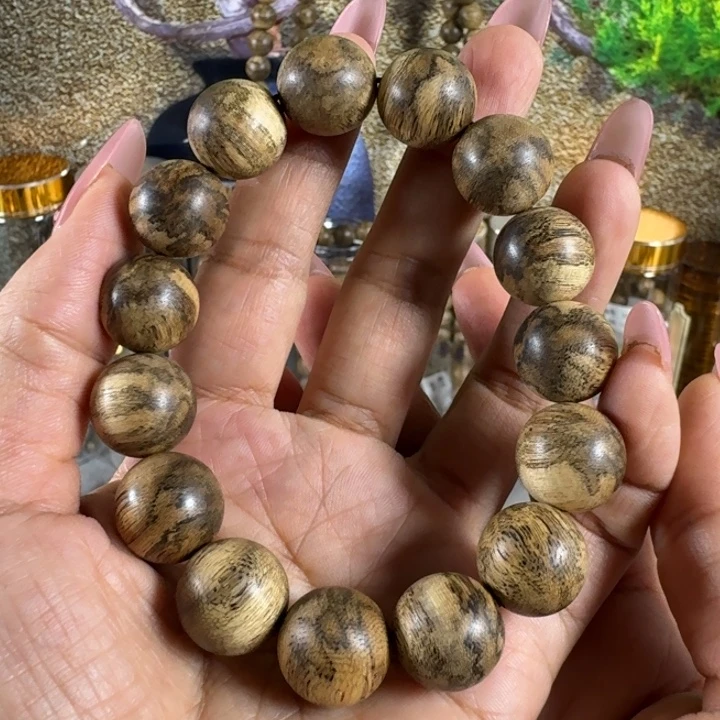 大***乐手串沉香达拉干虎纹