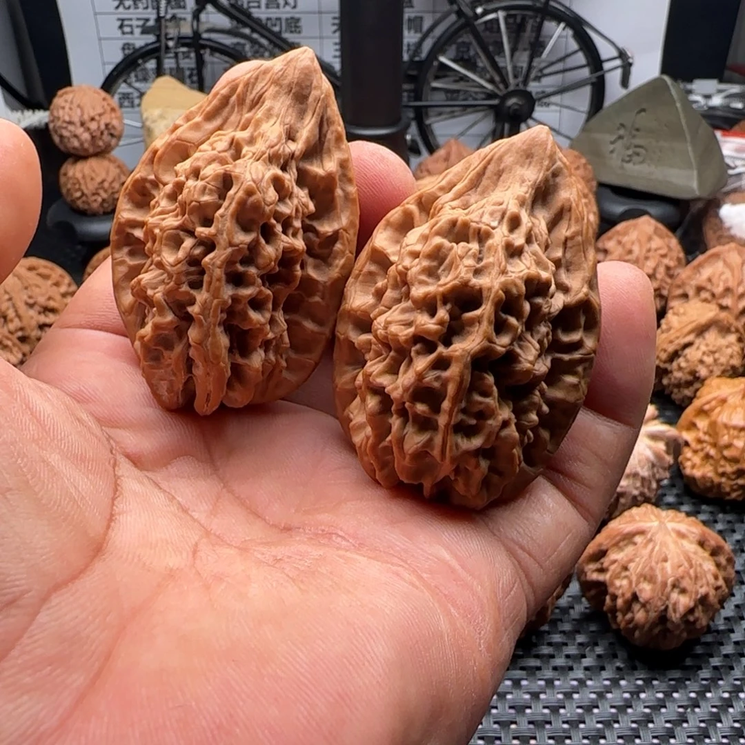 文玩核桃吊坠全品剑齿虎39