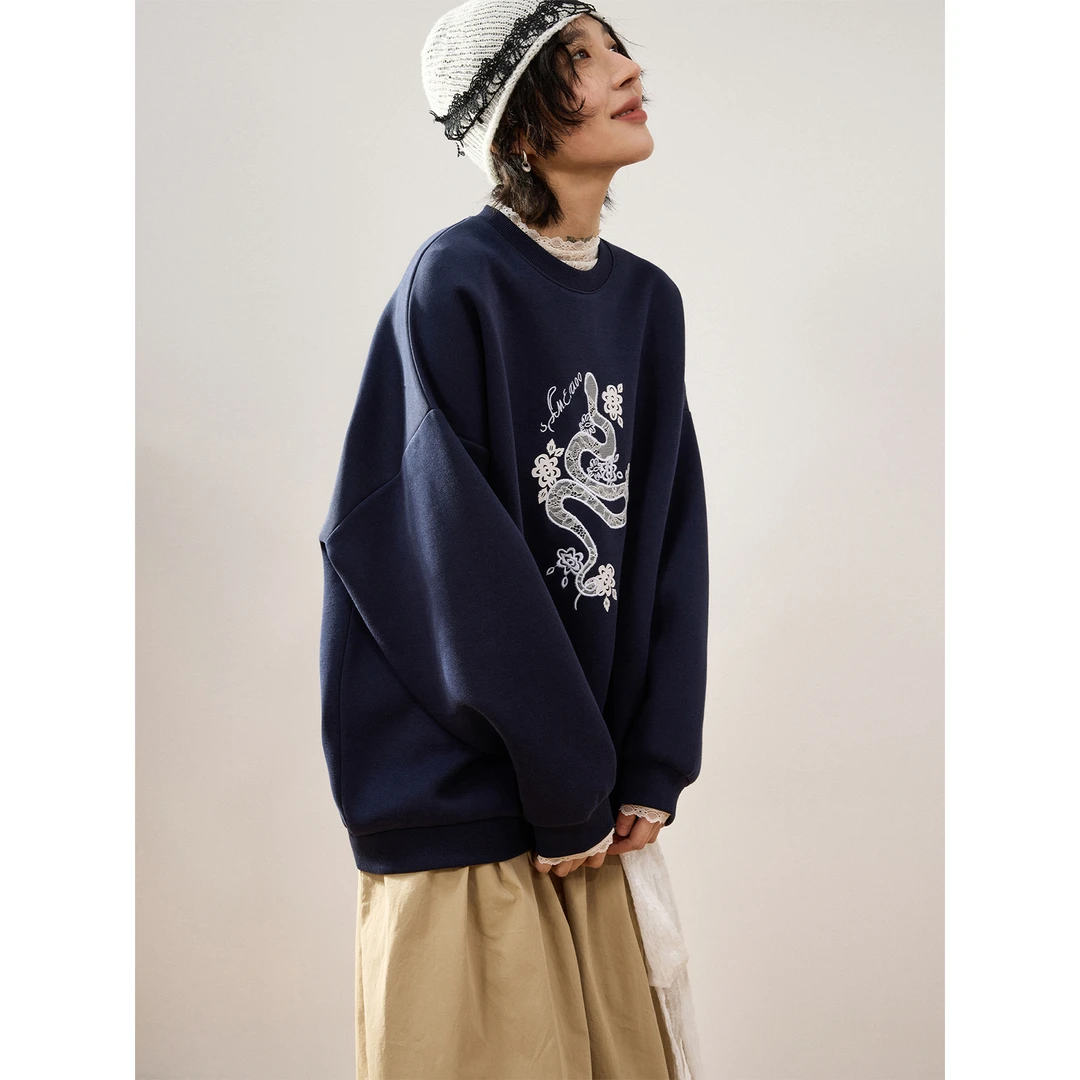 sameuoo「蕾丝蛇学」贴布绣蛇年红色卫衣女秋冬无帽宽松休闲上衣