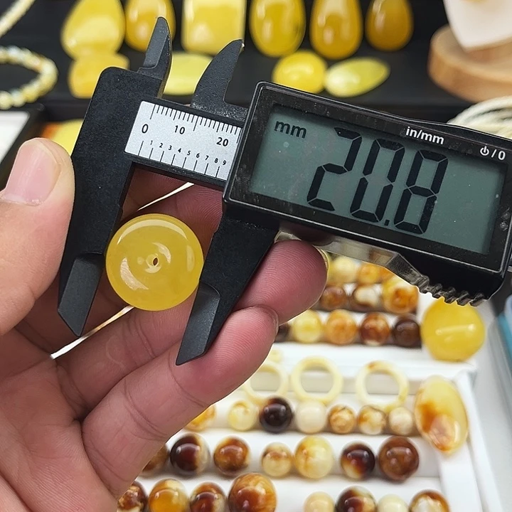 琥珀颈饰未镶嵌36