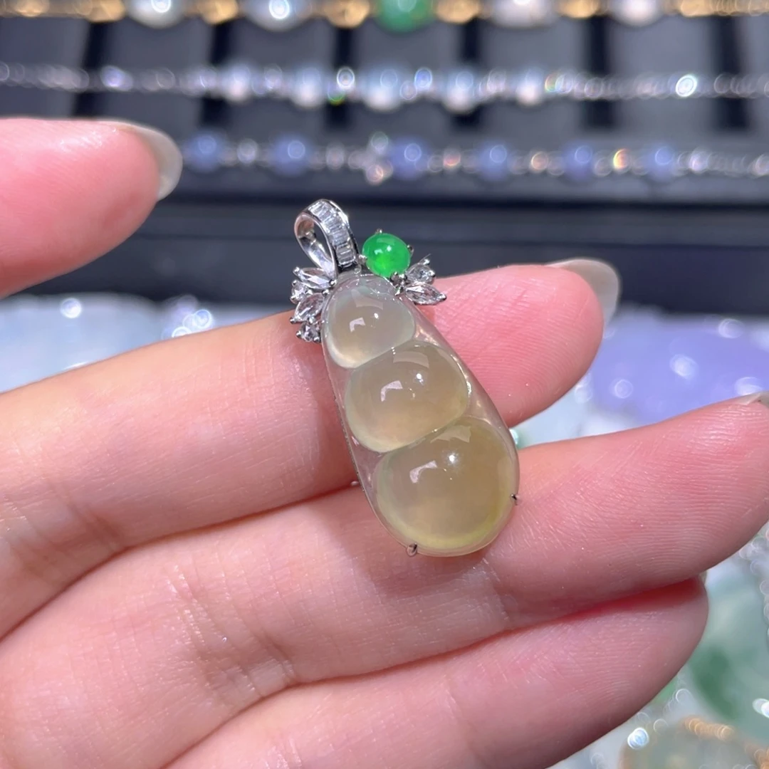 颈饰18K金镶嵌翡翠翡翠
