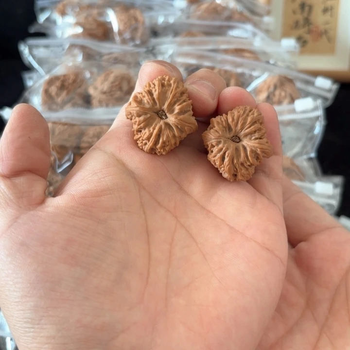 文玩核桃吊坠用****5南将 浮黄