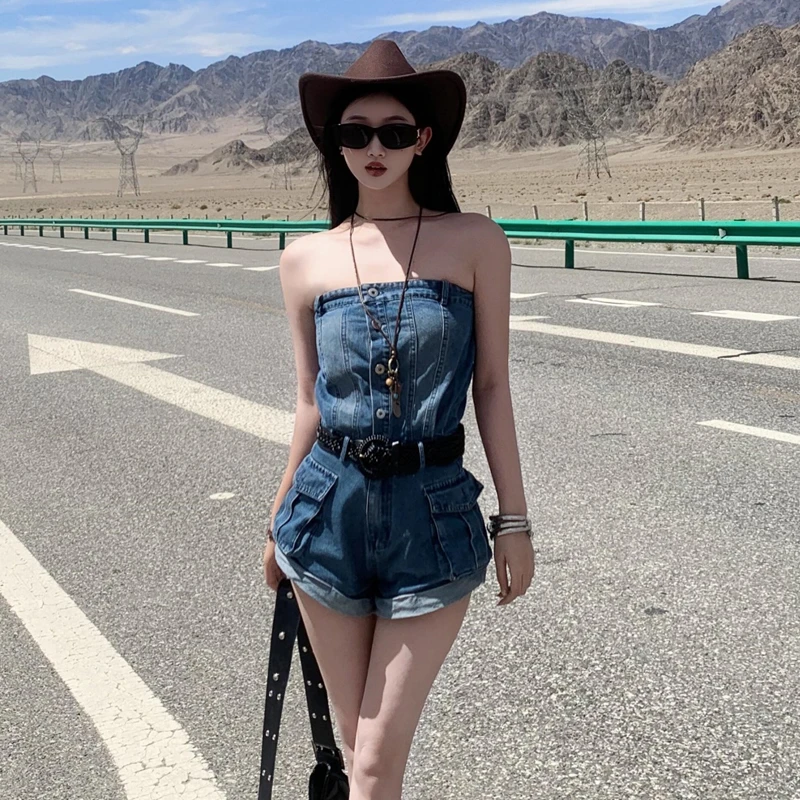 新疆草原大西北沙漠旅游拍照穿搭西部牛仔蓝色水洗抹胸连体短裤子