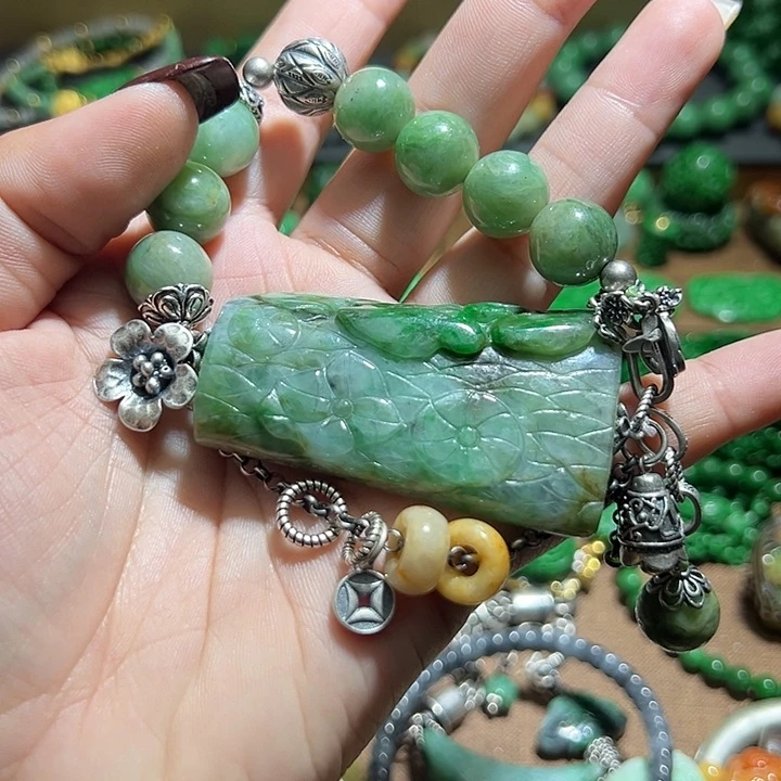 翡翠手串银S925镶嵌翡翠手串