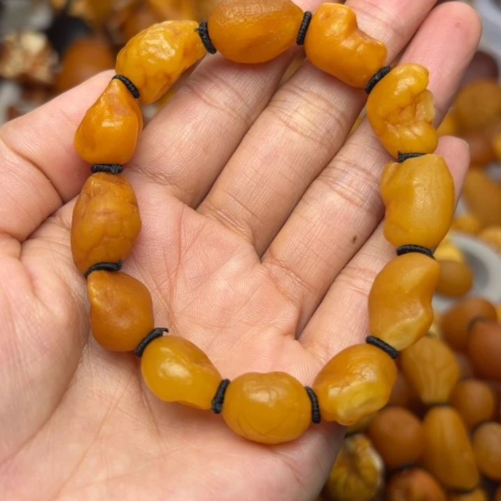 琥珀未镶嵌裸石天然蜜蜡