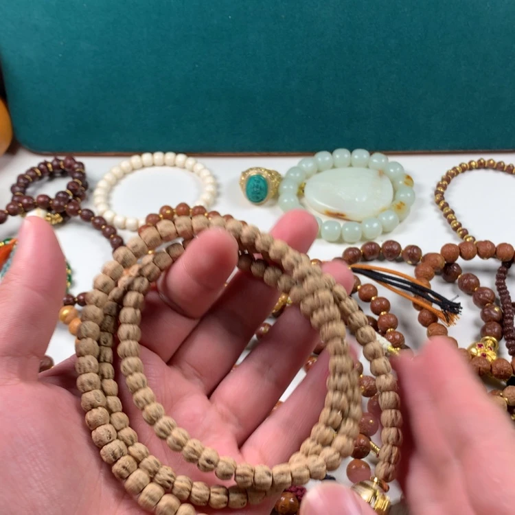 【闪购商品】柏香籽/百香籽吊坠。。。。。。。。。。。