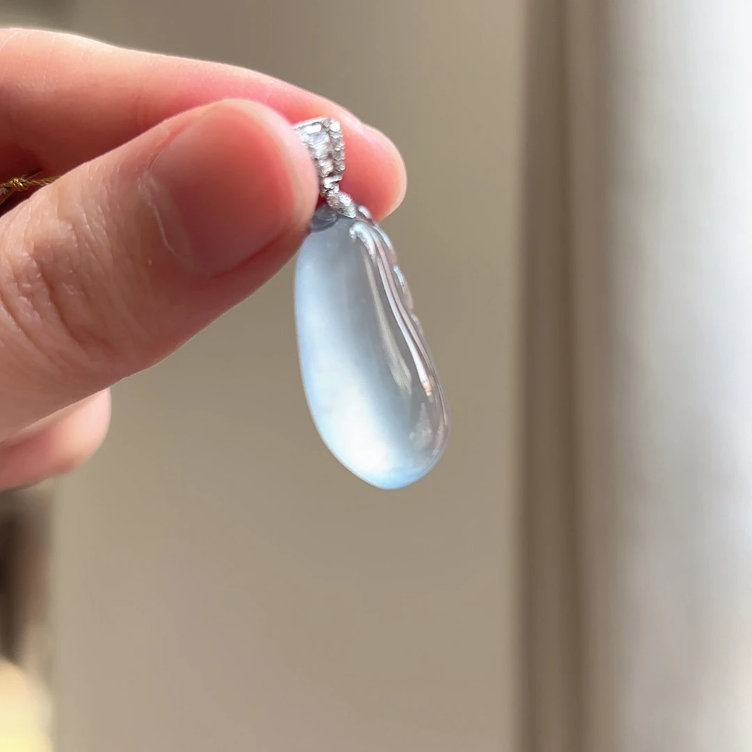 翡翠18K金镶嵌吊坠(不含链)翡翠瓜瓜吊坠多人不退不换