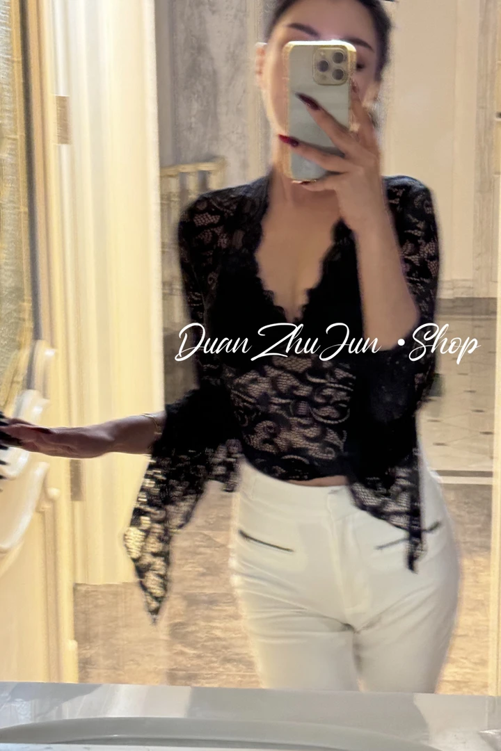 段竺君·定制鱼骨蕾丝喇叭袖上衣