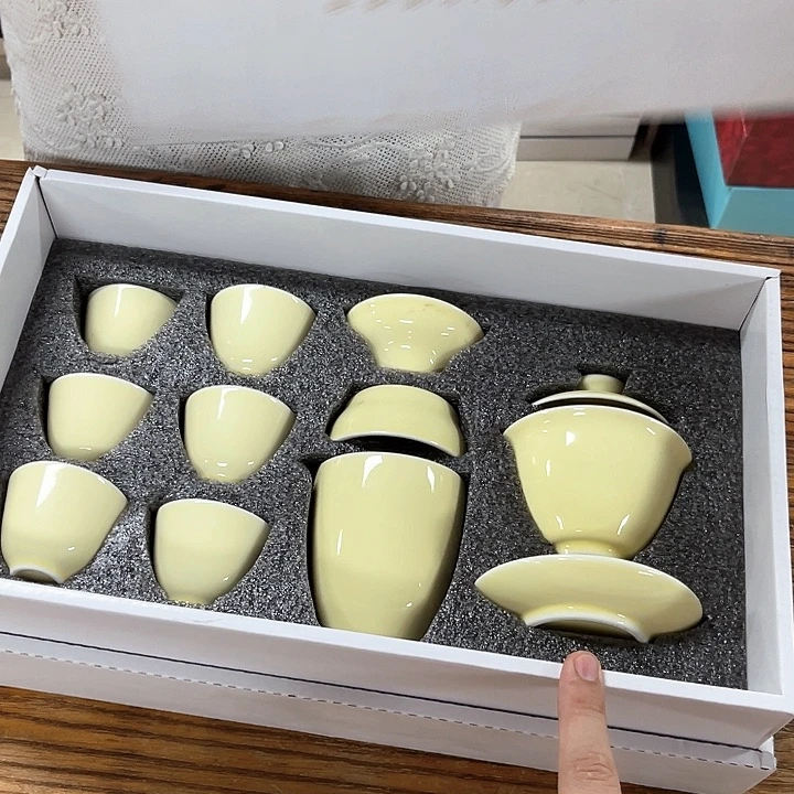 孤品茶具套装等。
