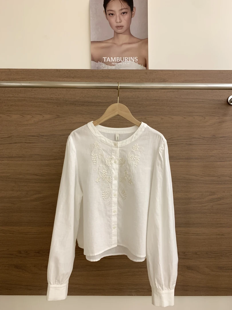 【白茶月光】春季新款简约时尚高品质重工绣花圆领长袖小衫宽松拼接