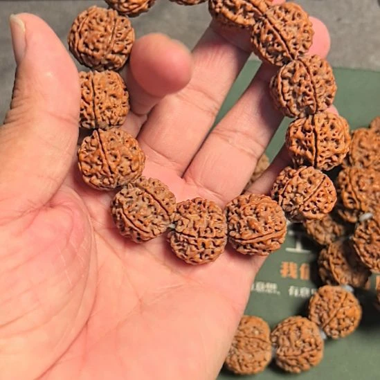手串金刚菩提六瓣大金刚手串，原生态的，20左右