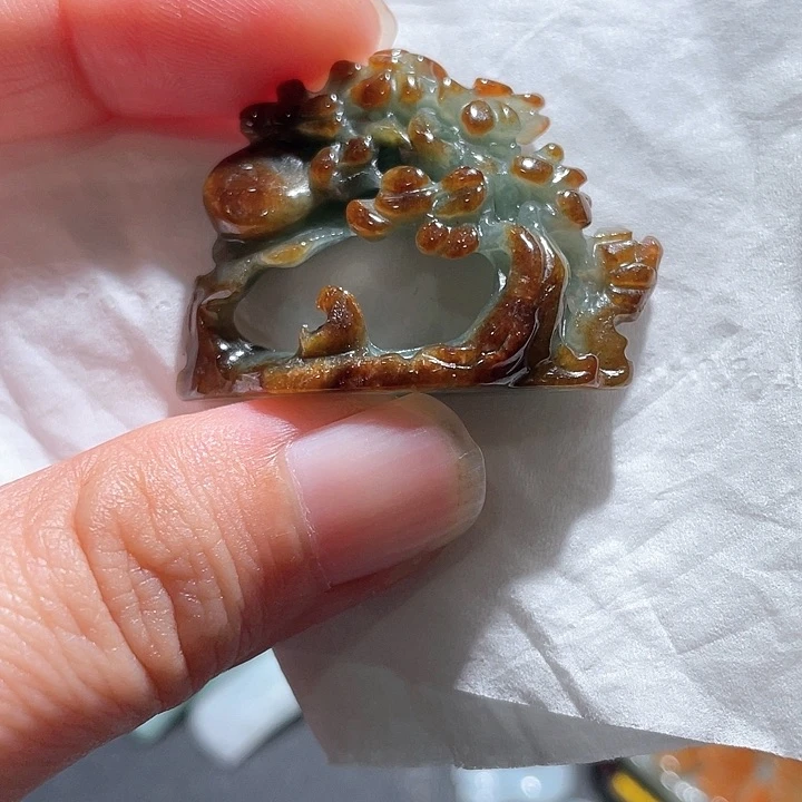 颈饰未镶嵌翡翠天