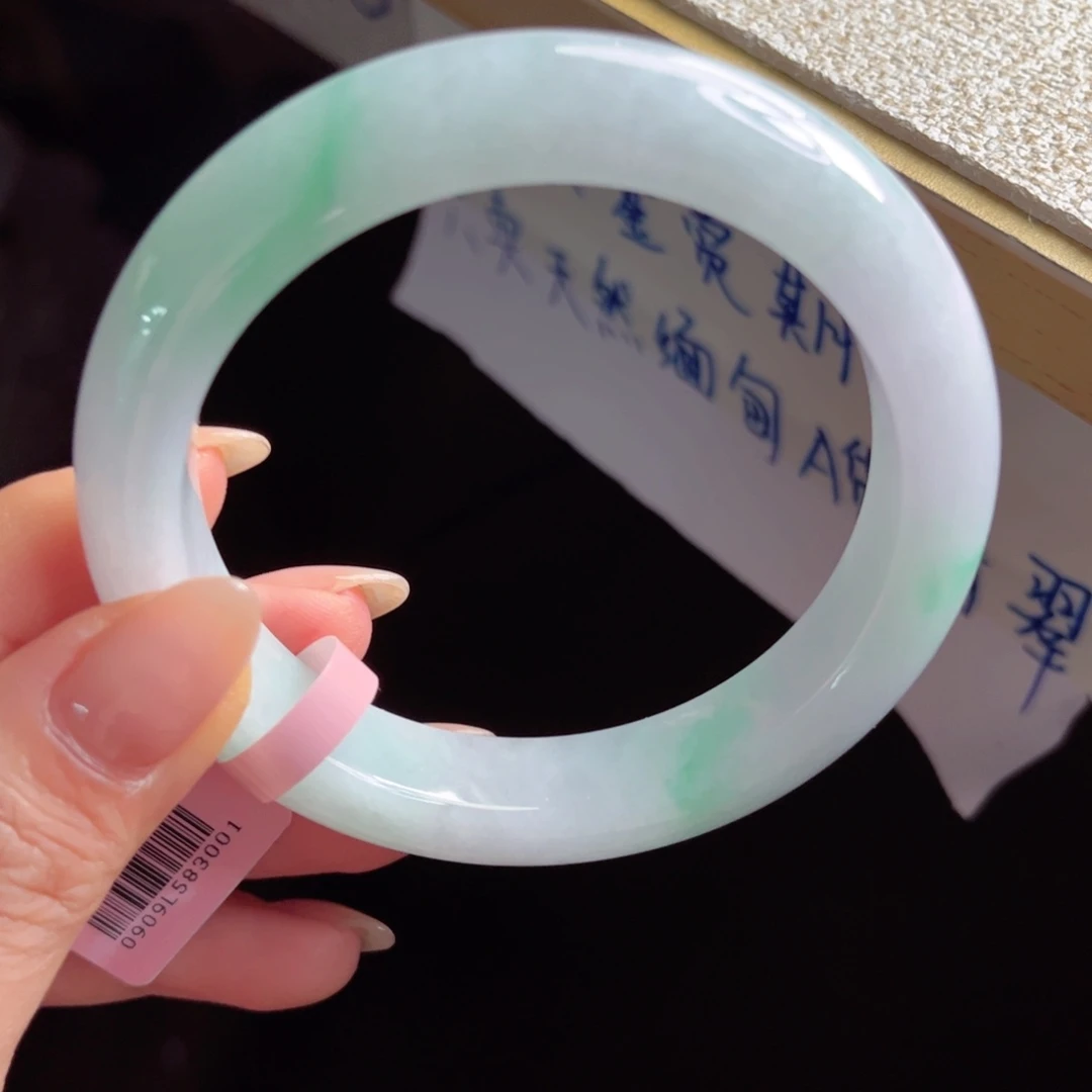未镶嵌手镯翡翠手镯