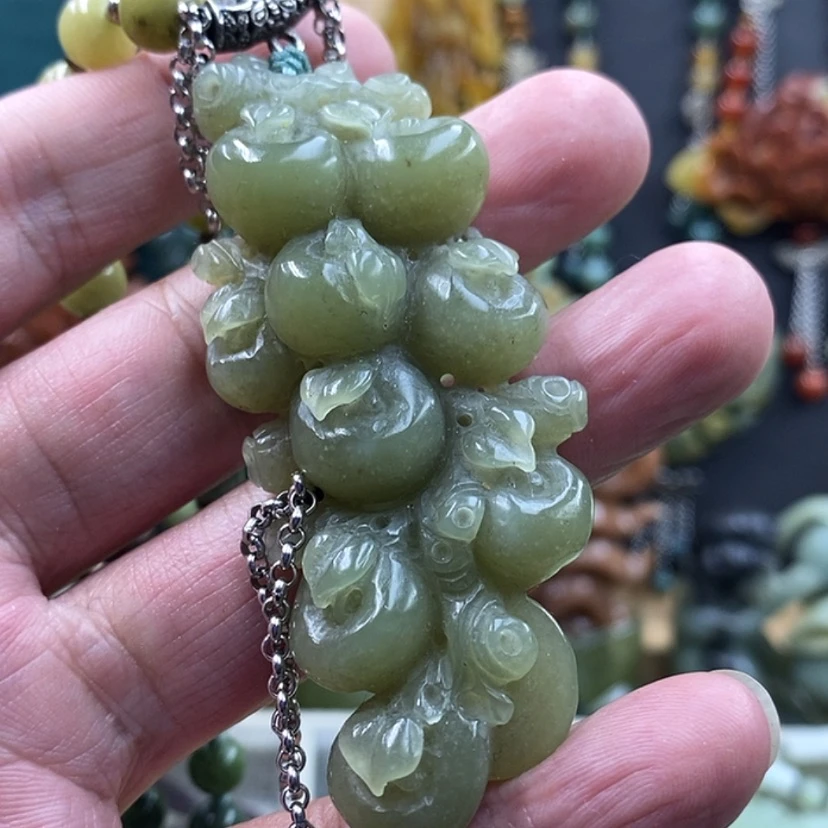 【闪购商品】吊坠(赠链)未镶嵌和田玉