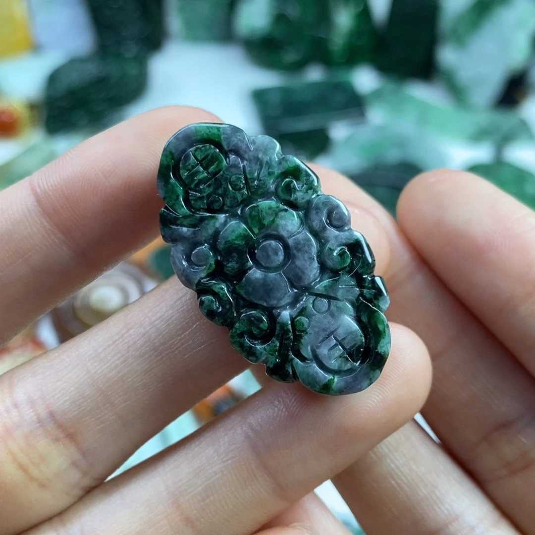 翡翠颈饰未镶嵌祥*阁吊坠