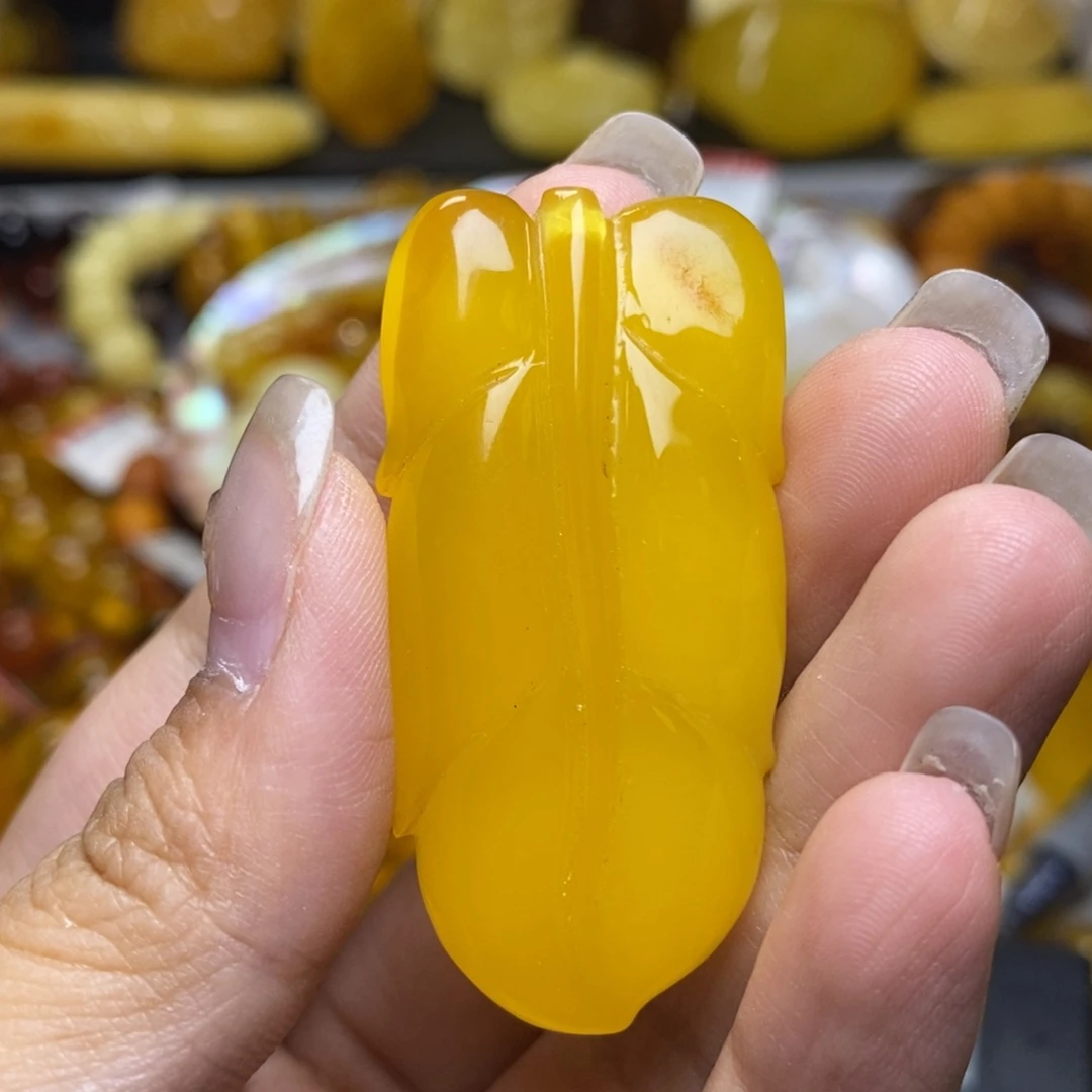 未镶嵌琥珀珠宝奇石