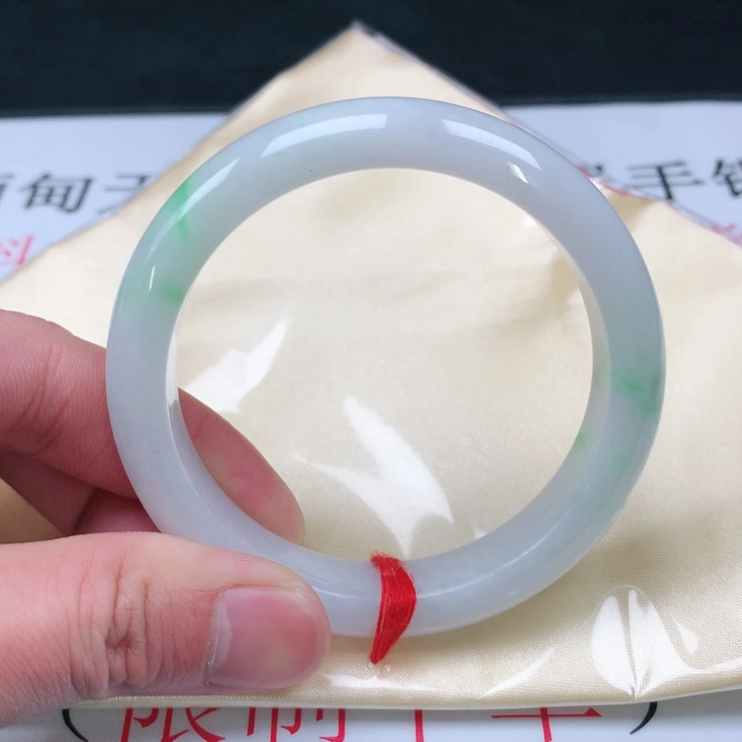 翡翠手镯未镶嵌圈56