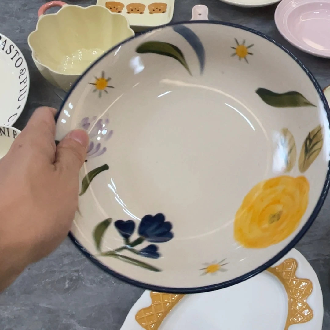 陶瓷微瑕餐具介意勿拍，满18飞！