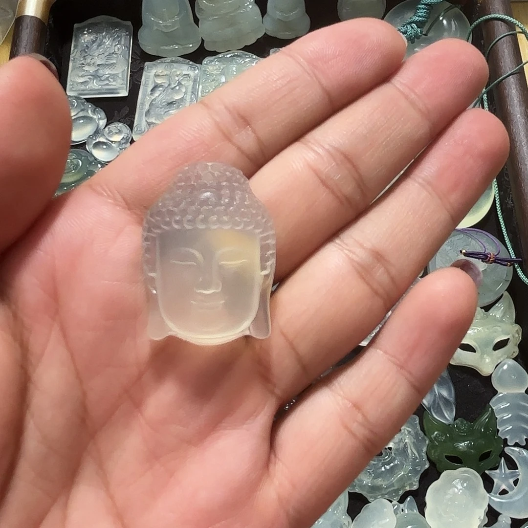 未镶嵌蛇纹石玉颈饰