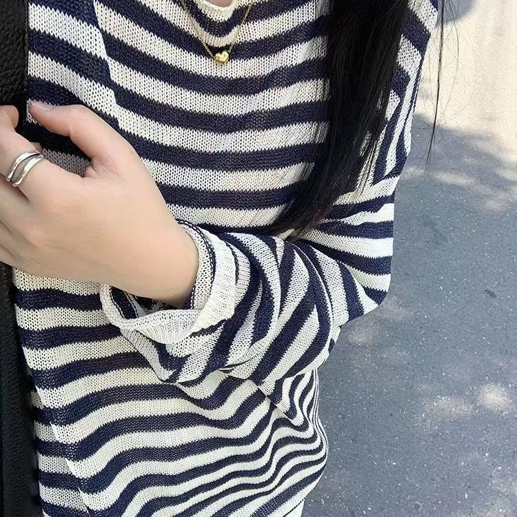 chao级推荐!巨显白~藏青色条纹外穿针织防晒罩衫女宽松上衣韩版