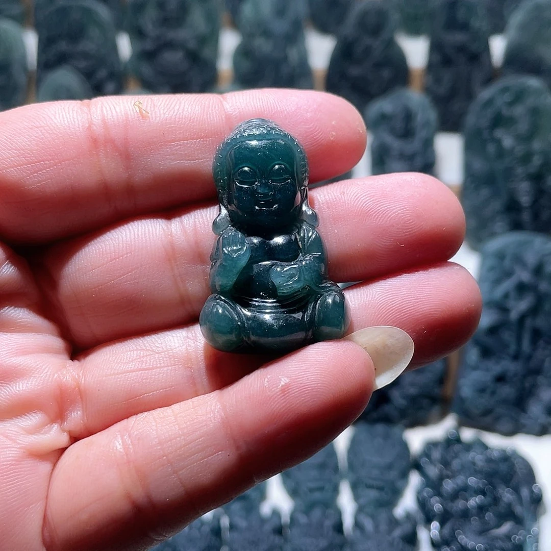 定制翡翠未镶嵌宝佛