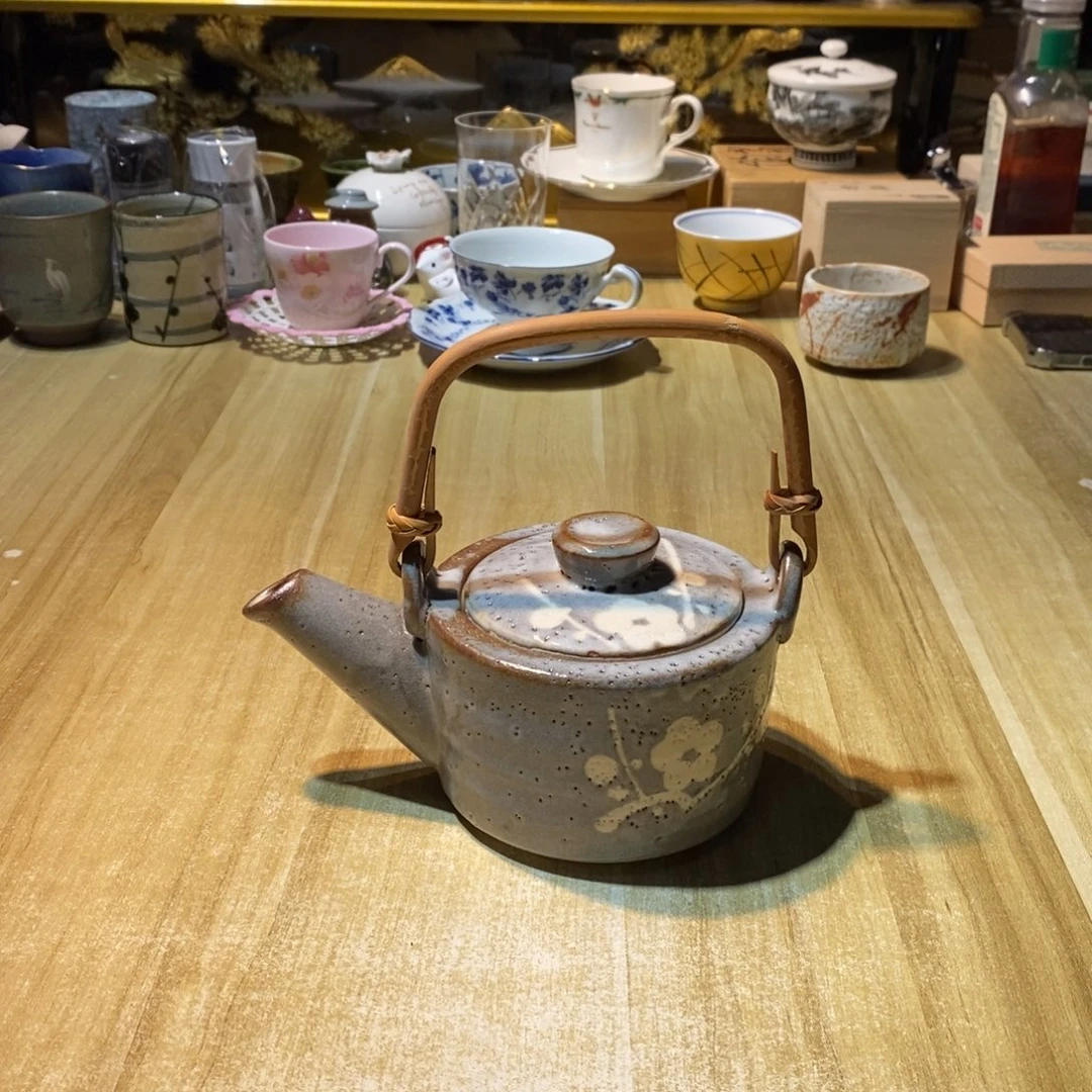 L***卿易雅集工艺品有限公司