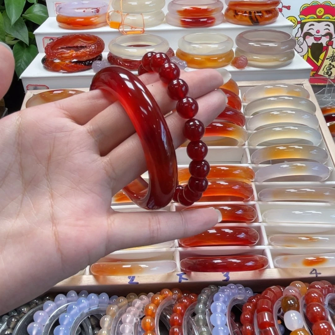 ****虾玛瑙/玉髓未镶嵌手镯
