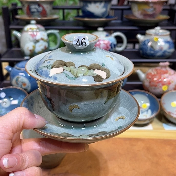 景德镇镇陶瓷手绘作品