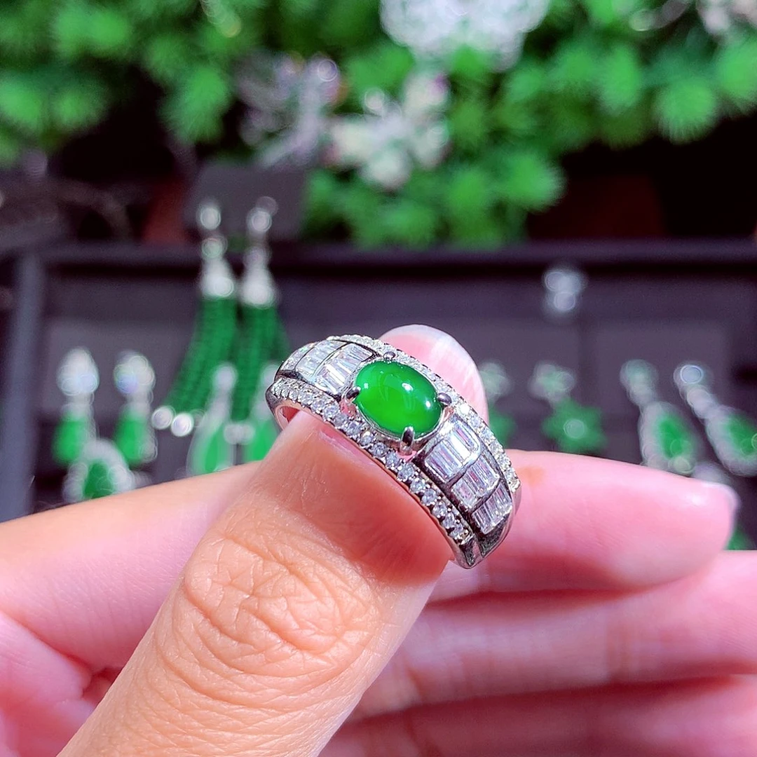 颈饰未镶嵌翡翠天然