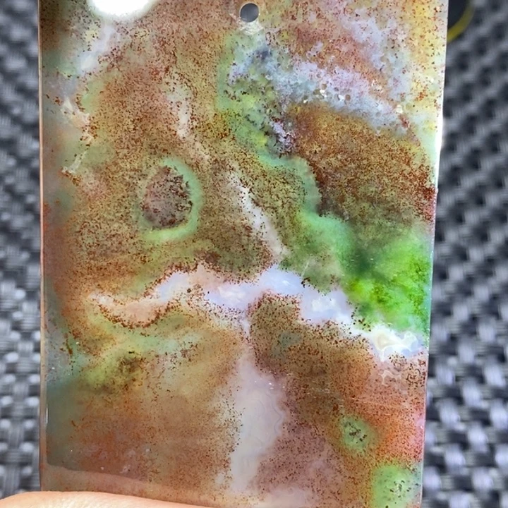 ****）玛瑙/玉髓未镶嵌玛瑙