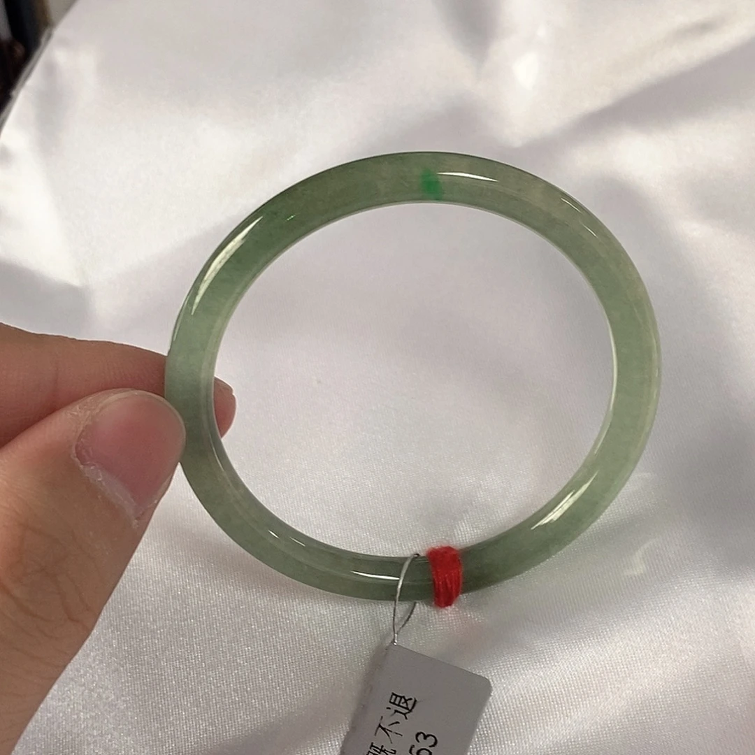 翡翠未镶嵌手镯（圆镯）