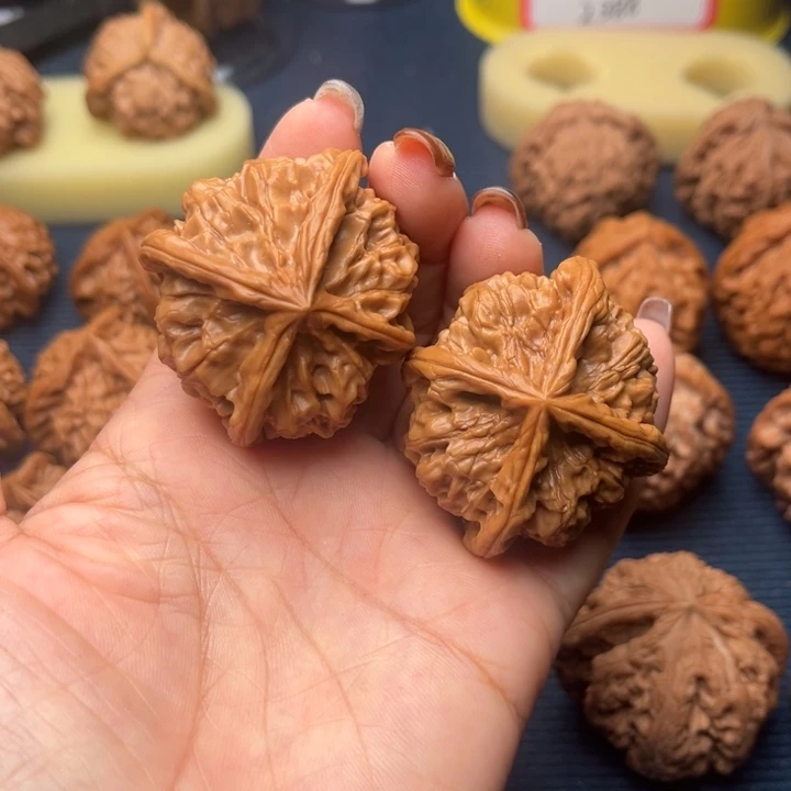 文玩核桃吊坠46玉玺四棱