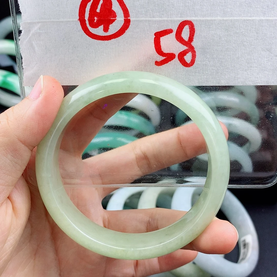 定制翡翠未镶嵌毛货手镯毛货需精细抛光拍一发一