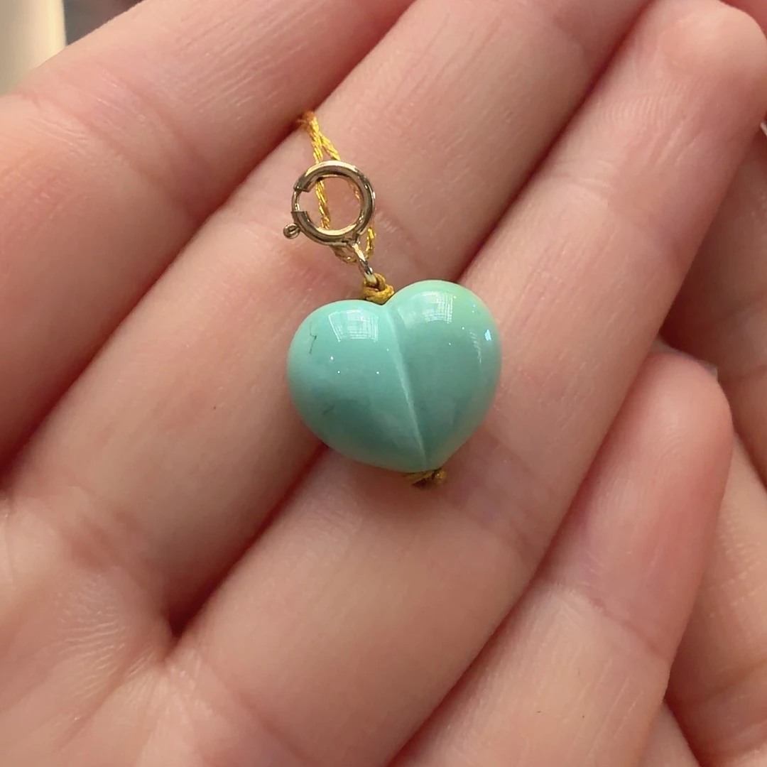 绿松石未镶嵌颈饰