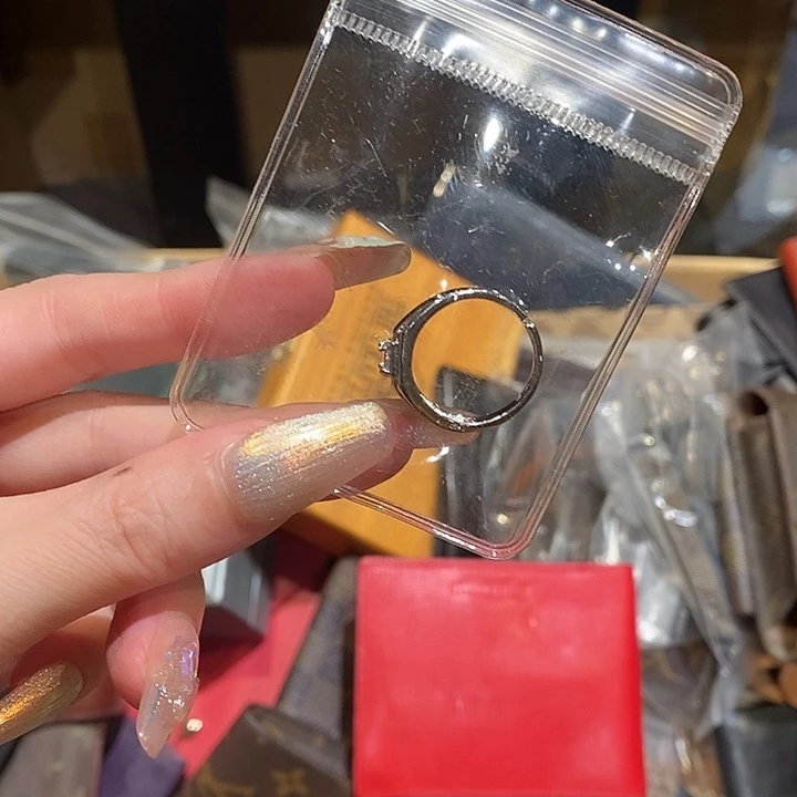 楠***中古香水沐浴露持久留香