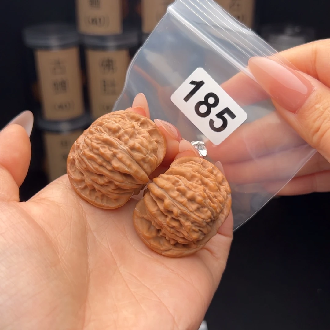 @***来文玩核桃吊坠四座楼